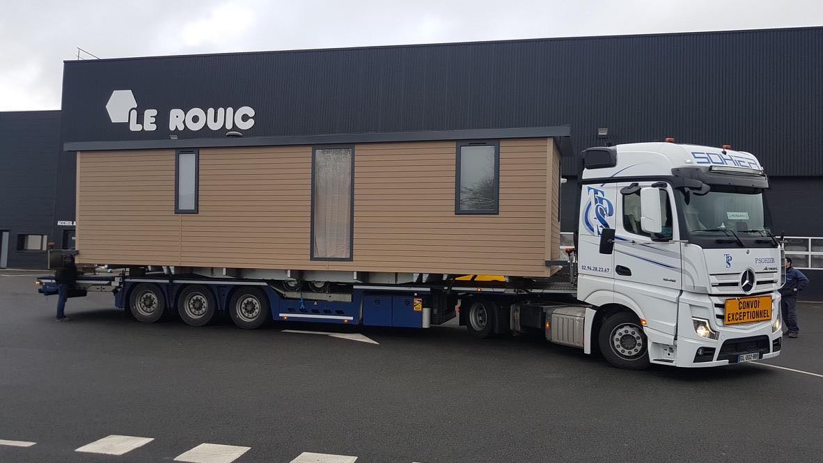 Transport de mobil-homes par Le Rouic